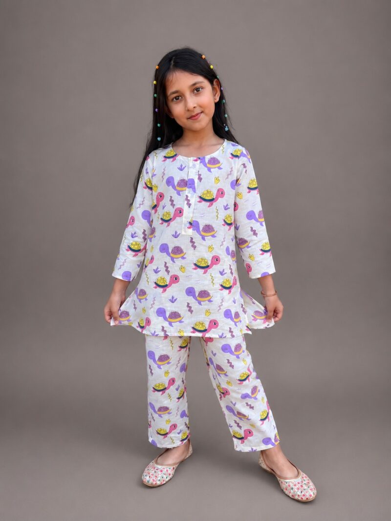 Turtle Tales Cotton Pajama Set - Girls